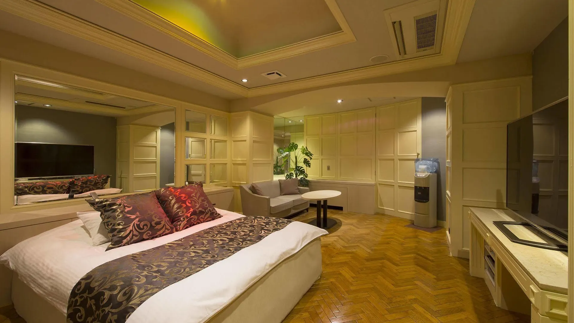 Hotel Beni East (Adults Only) Osaka 2*,  Japan
